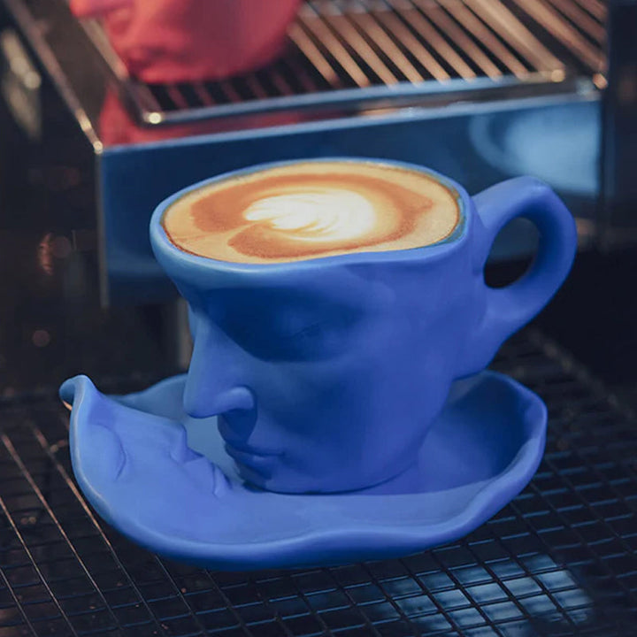 Skanto | Kyssnades Gesichts-Keramik-Kaffeetasse