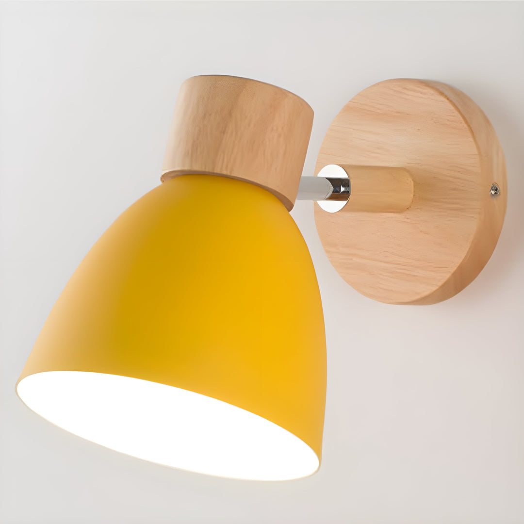 Skanto | Nordische Wandlampe aus Holz mit Schalter für das Schlafzimmer