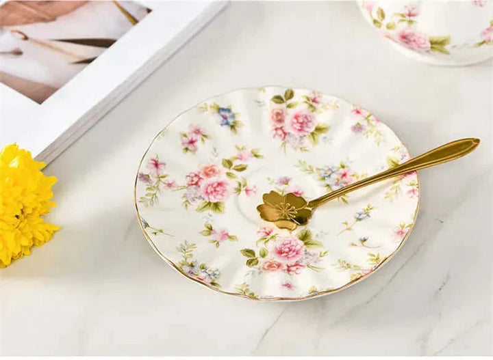 Skanto | Elegante Bone China Porzellan Kaffeetasse – Luxuriöses und einzigartiges Design