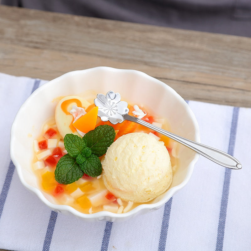 Skanto | 8-teiliges Edelstahl-Teelöffel-Set mit Blumendesign