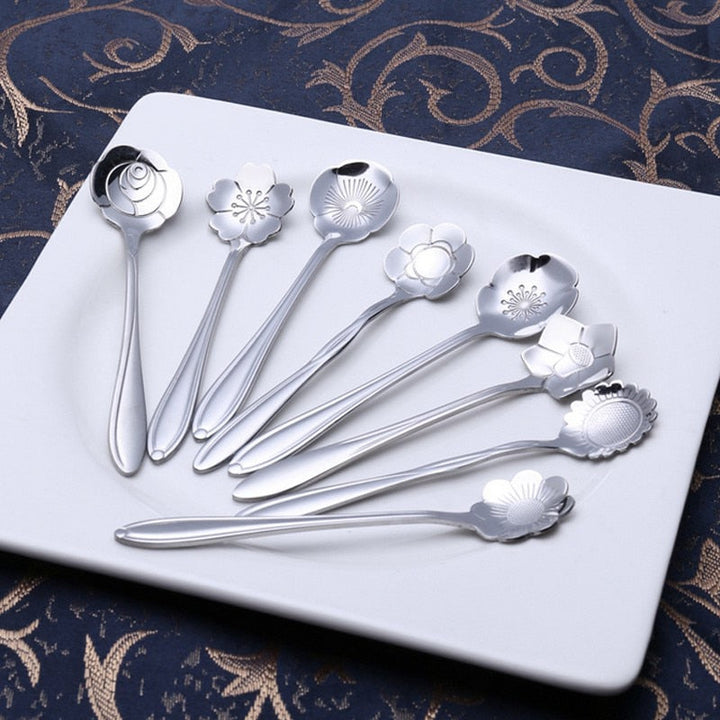 Skanto | 8-teiliges Edelstahl-Teelöffel-Set mit Blumendesign