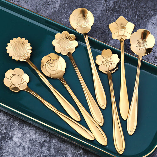 Skanto | 8-teiliges Edelstahl-Teelöffel-Set mit Blumendesign