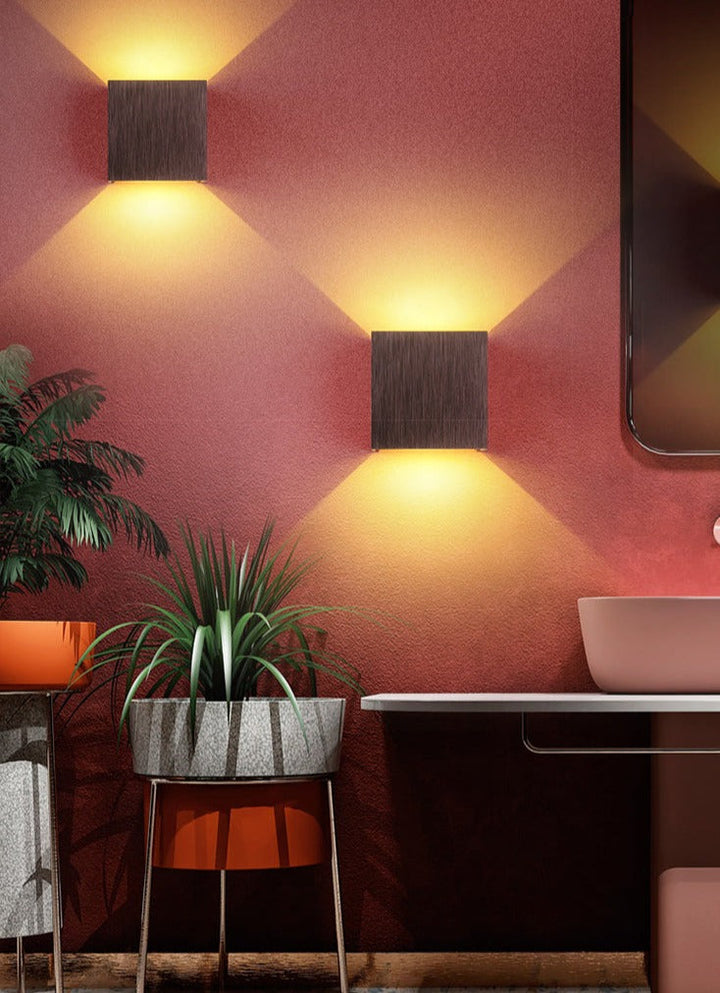 Skanto | ElegantBeam – Minimalistische Wandleuchte für anspruchsvolle Beleuchtung