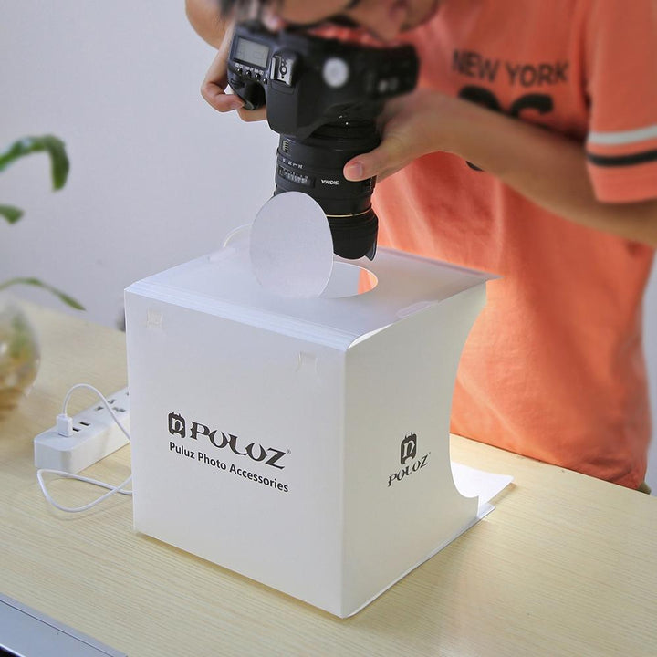 Skanto | „LumiCube“ Mini-Fotostudio mit LED-Beleuchtung und 6 Hintergründen