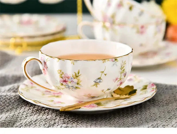 Skanto | Elegante Bone China Porzellan Kaffeetasse – Luxuriöses und einzigartiges Design