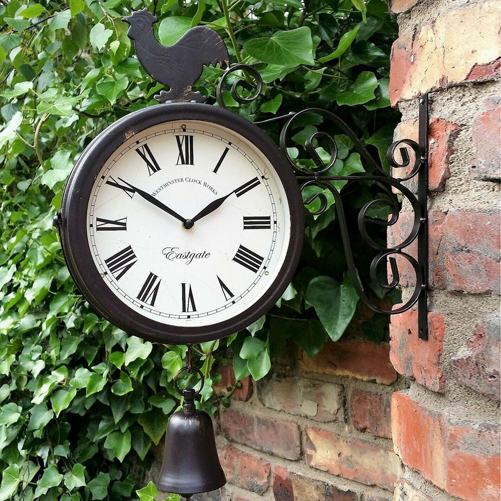 Doppelseitige Stahl-Wanduhr mit Huhn für den Außenbereich