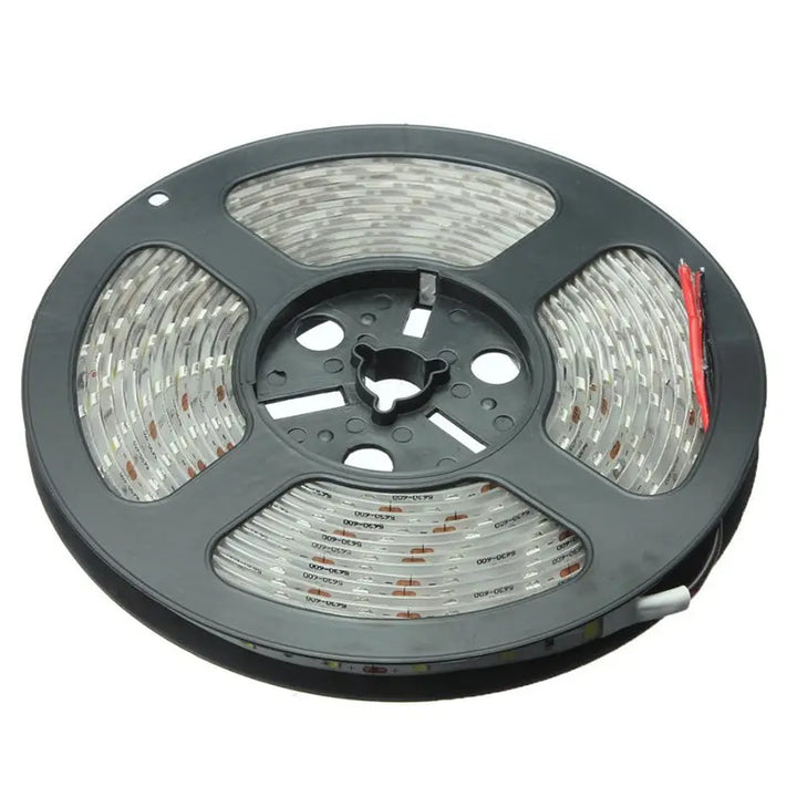 Skanto | Wasserdichter 5M LED-Streifen in Warm- und Kaltweiß