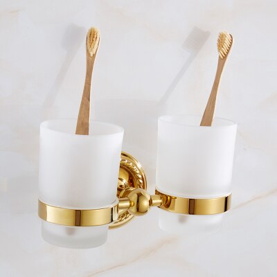 Skanto | Goldene Badaccessoires