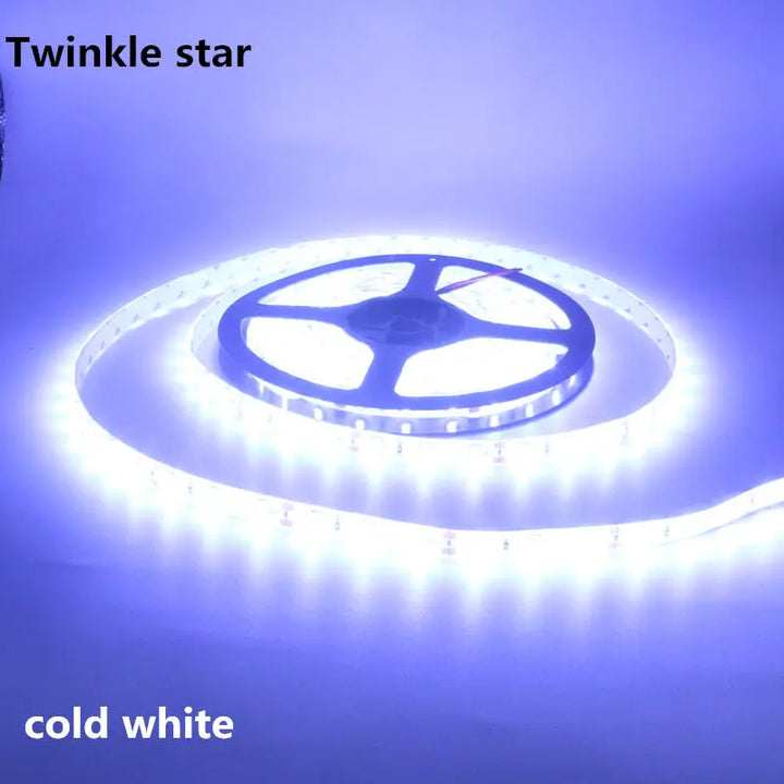 Skanto | Wasserdichter 5M LED-Streifen in Warm- und Kaltweiß