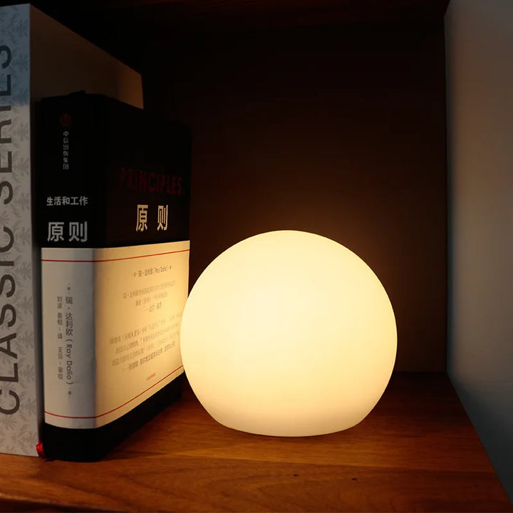 Skanto | Kabellose LED-Tischlampe | 16 Farbeinstellungen, wiederaufladbar & perfekt für Zuhause, Büro oder Entspannung