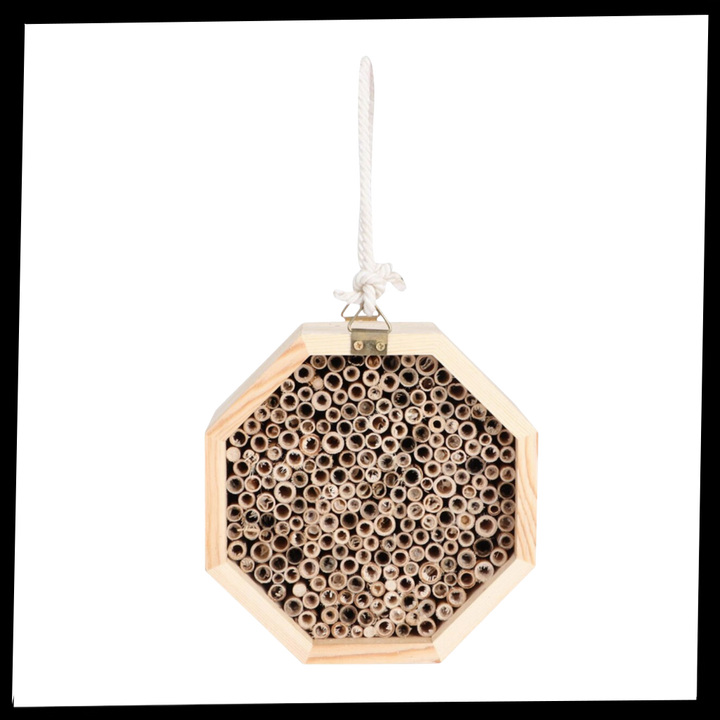 Sechseckiges Bienenhaus aus Holz