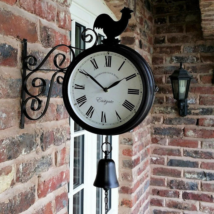 Doppelseitige Stahl-Wanduhr mit Huhn für den Außenbereich