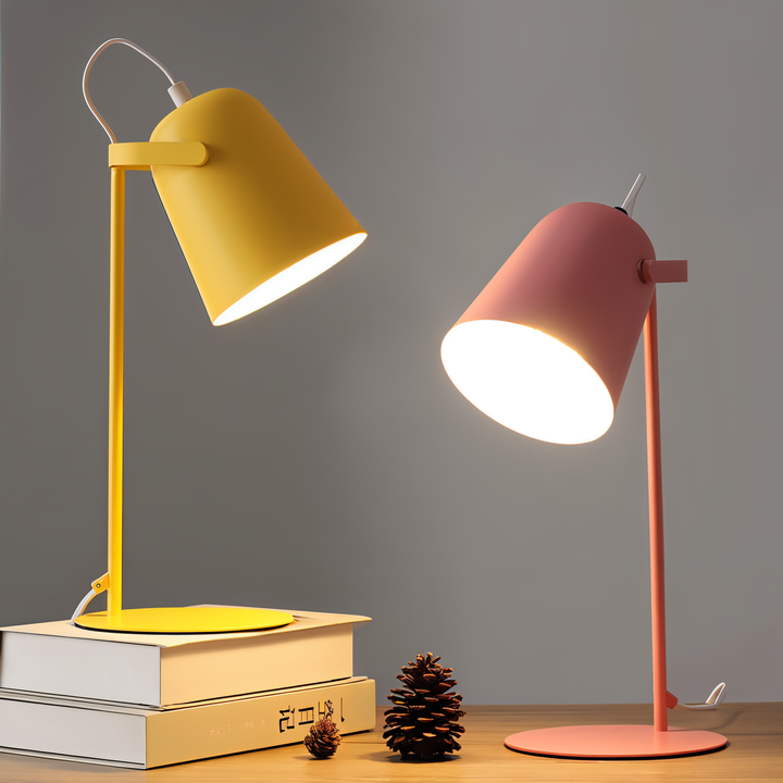 Skanto | Macaron – Verstellbare nordische Schreibtischlampe für ein stilvolles Büro