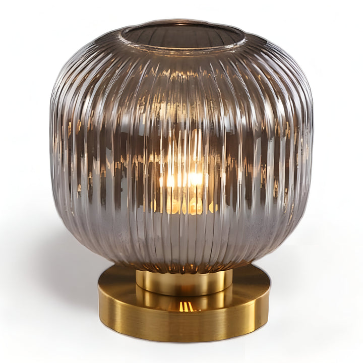 Skanto | Nordische Tischlampe mit geripptem Glas