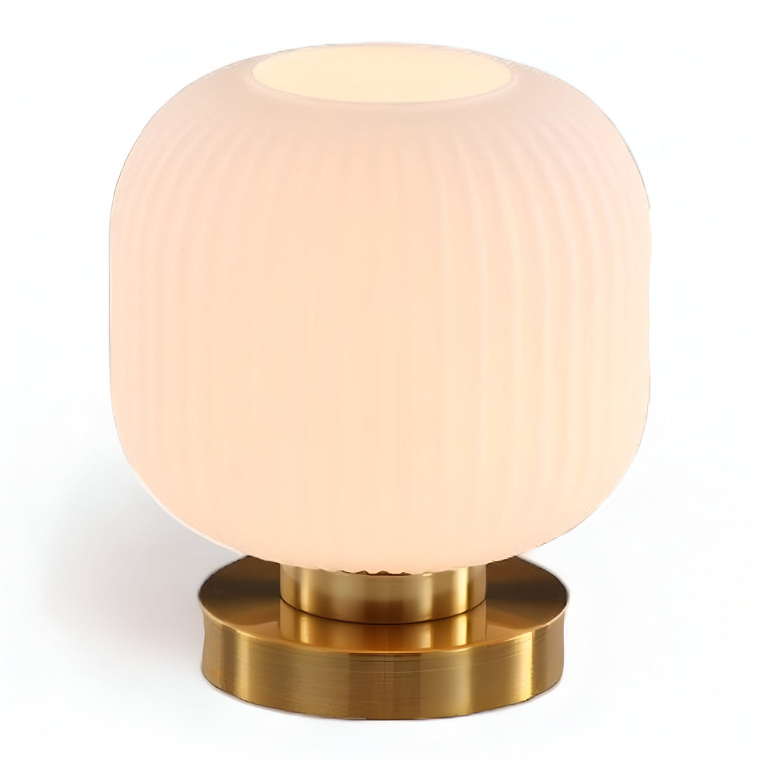 Skanto | Nordische Tischlampe mit geripptem Glas