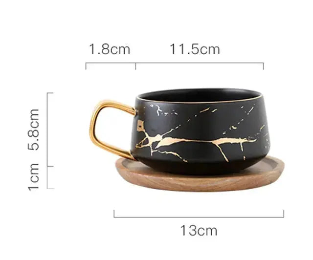 Skanto | Kaffeetasse mit Marmormuster und Goldverzierung