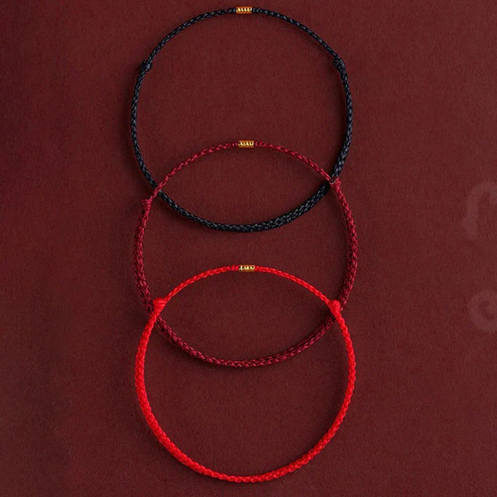 Handgemachtes Armband mit heiliger Segnung