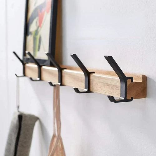 Skanto | Wandgarderobe mit beweglichen Haken – Skandinavisches Design aus Holz und Metall