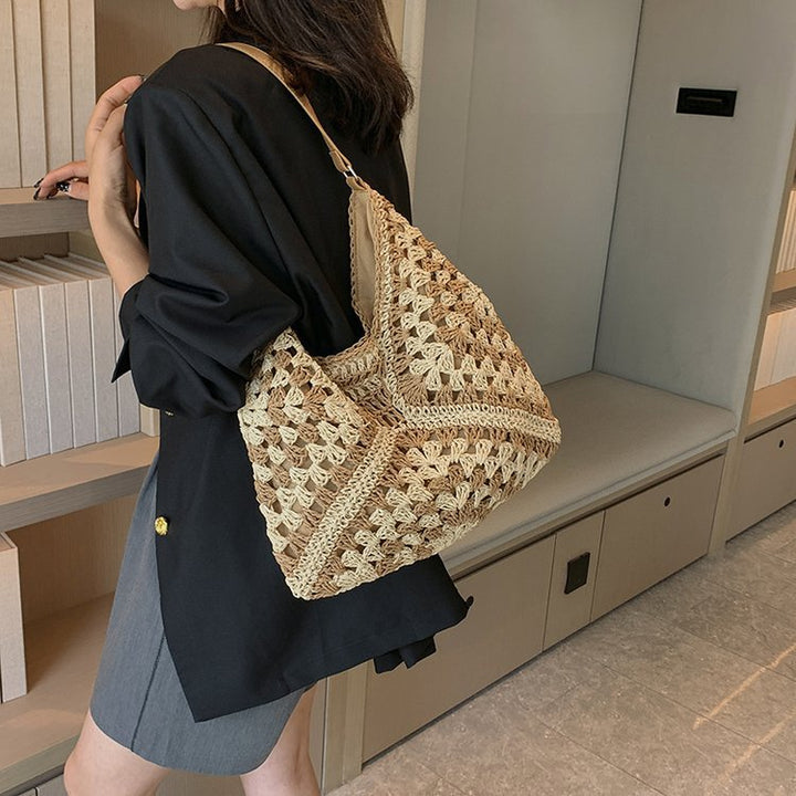 Handtasche mit moderner Makramee-Struktur Skanto