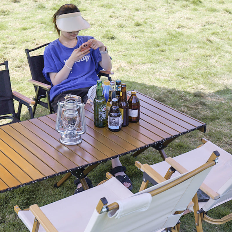 Klappbarer Campingtisch aus robustem Material Skanto