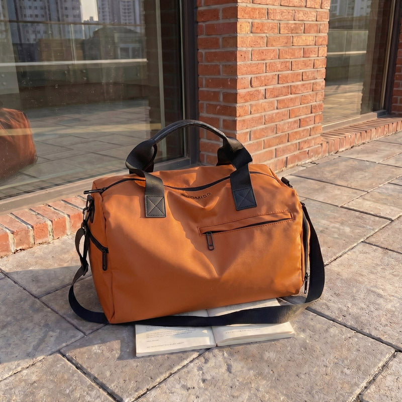 Großvolumige Sport-Reisetasche mit wasserabweisendem Material Skanto