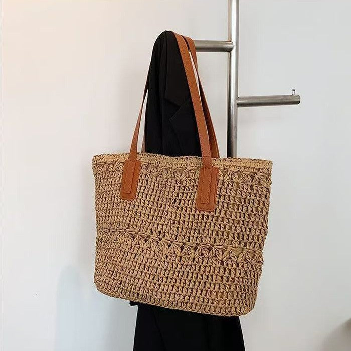 Handgefertigte Strandtasche mit breiten Ledergriffen Skanto