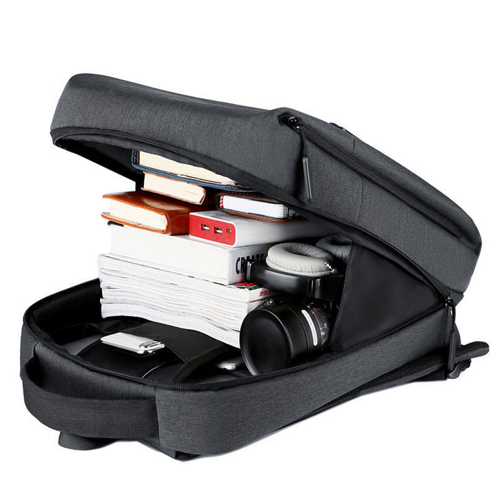 Laptop-Rucksack mit futuristischem Design und integriertem Stauraum Skanto