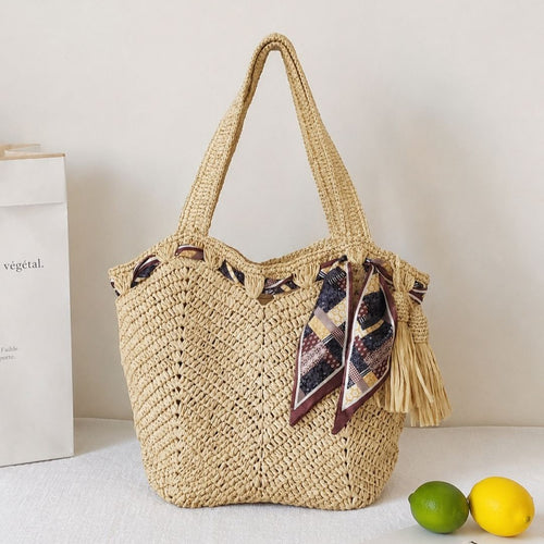 Handgefertigte Strandtasche mit verspielten Falten und Quaste Skanto