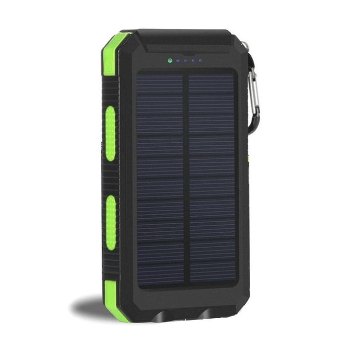 Solar-Powerbank mit stoßfestem Design und integriertem Karabinerhaken Skanto