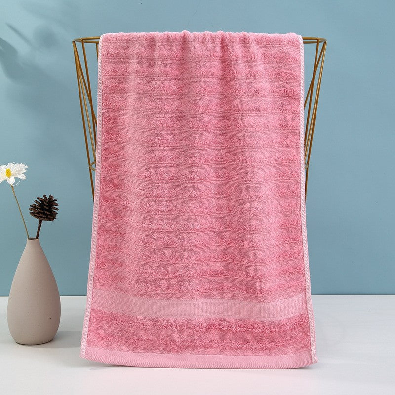Hochwertiges Frottee-Badetuch mit eleganter Textur Skanto