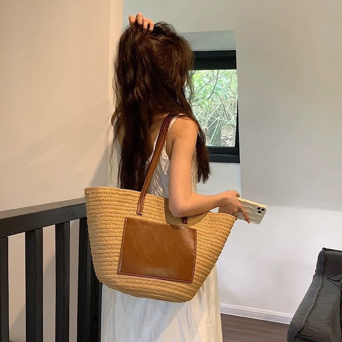 Moderne Strohtasche mit Lederbesatz Skanto