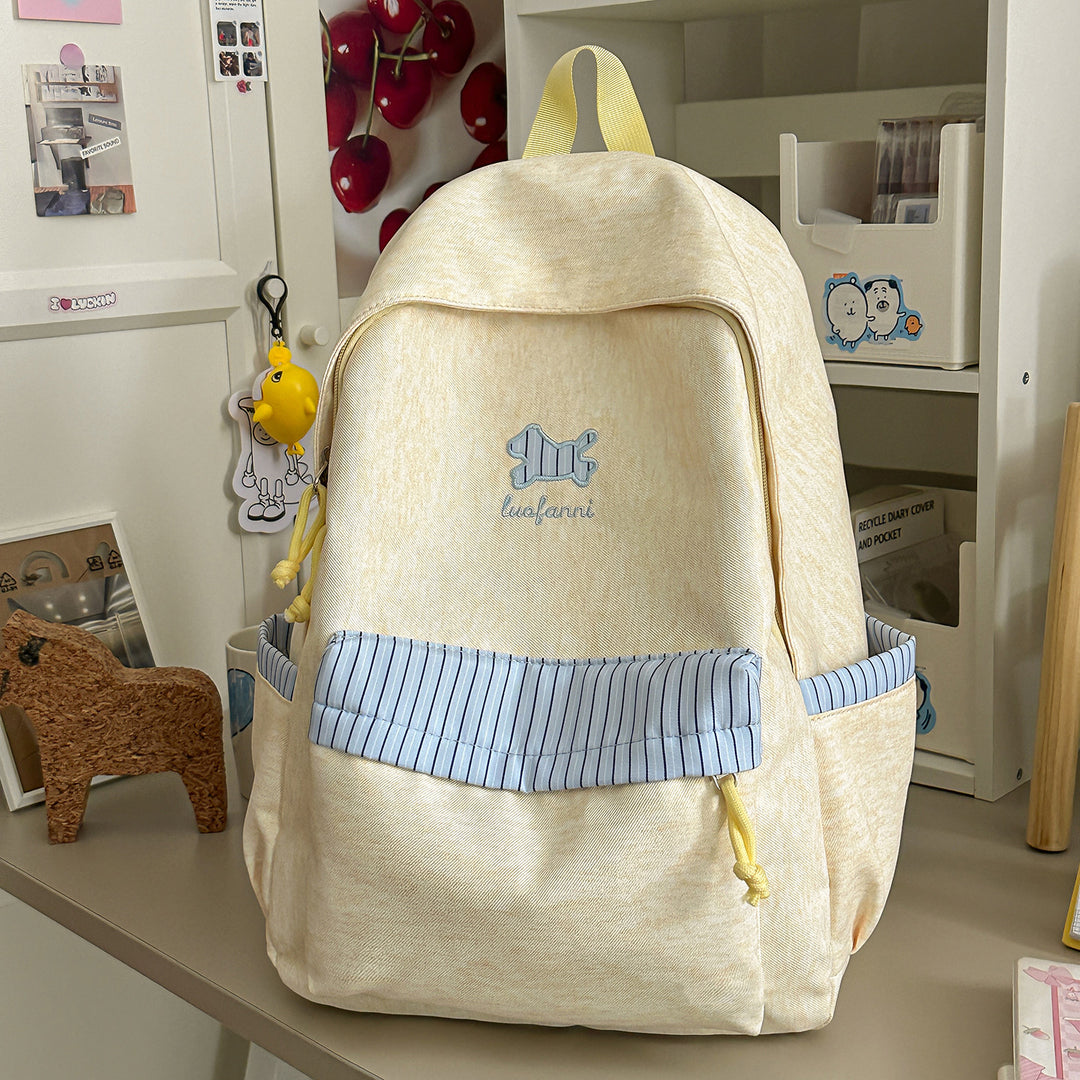 Lässiger Schulrucksack mit vielen Taschen