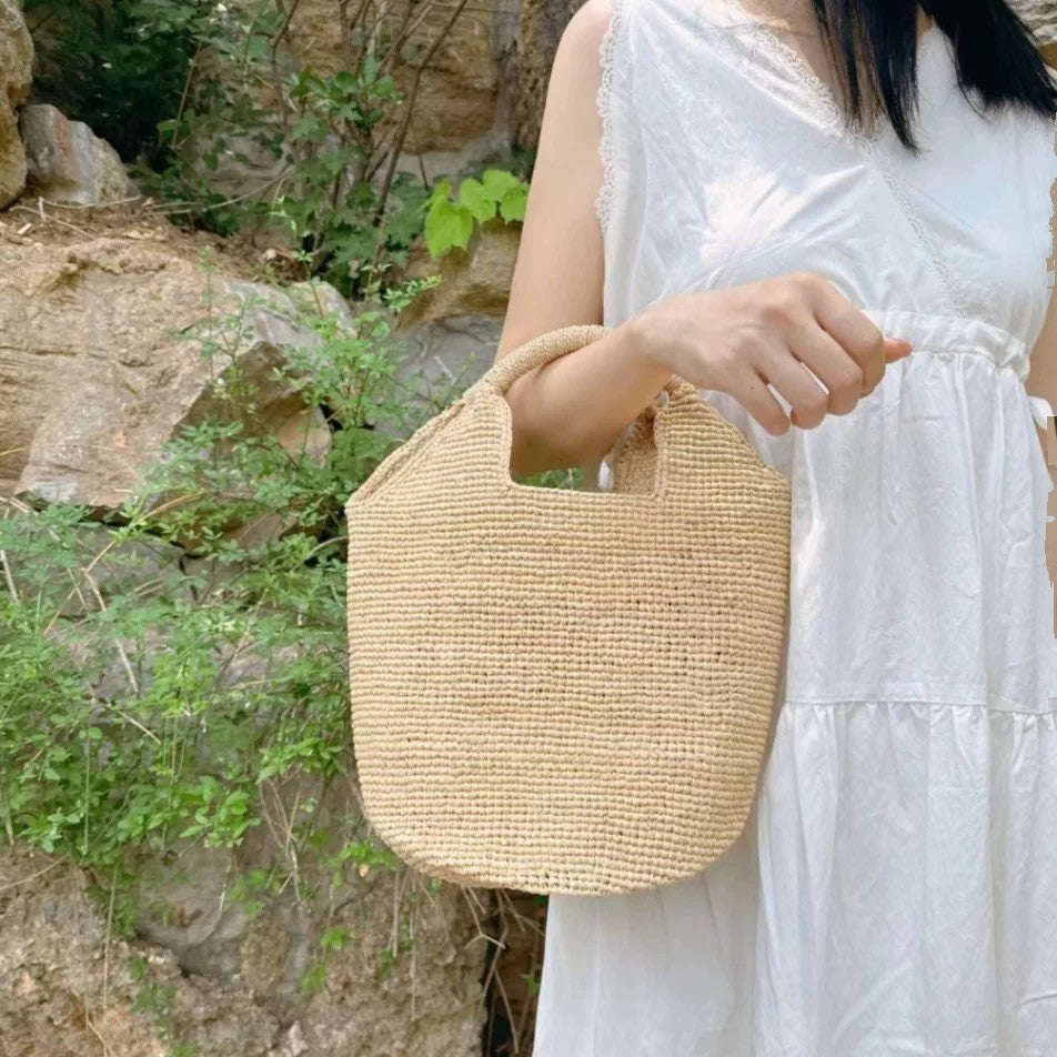 Handgemachte Strohtasche mit modernen Akzenten Skanto