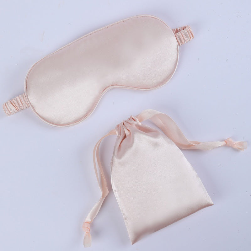 Seidenweiche Maske für Damen mit gepolstertem Augenbereich, verstellbarem Gummiband und Aufbewahrungsbeutel Skanto