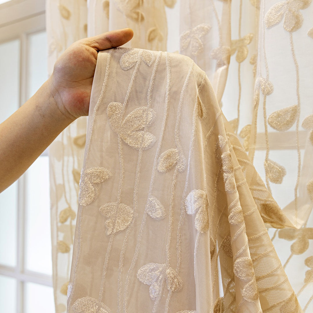 Bestickter transparenter Vorhangschal Skanto