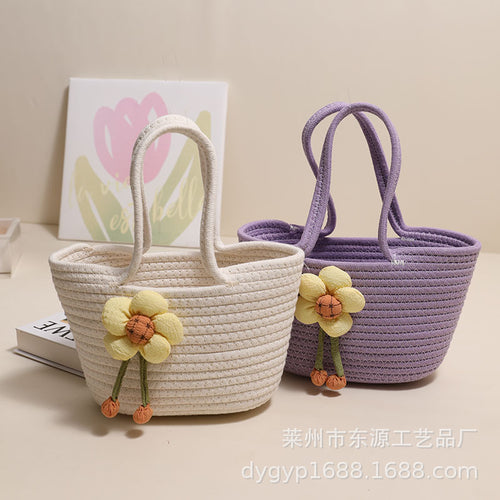 Handgemachte Korbtasche mit floralen Akzenten Skanto