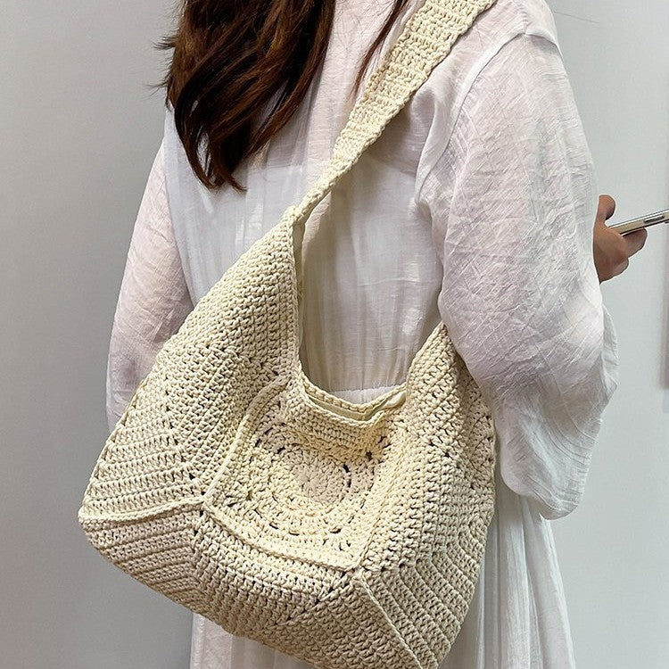 Makramee-Schultertasche mit künstlerischem Design Skanto