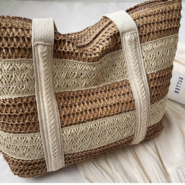 Handgefertigte Strandtasche mit auffälligem Streifendesign Skanto