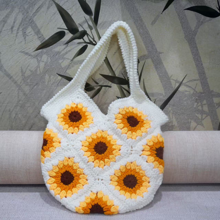 Handgefertigte Makramee-Umhängetasche mit Blumenmuster Skanto