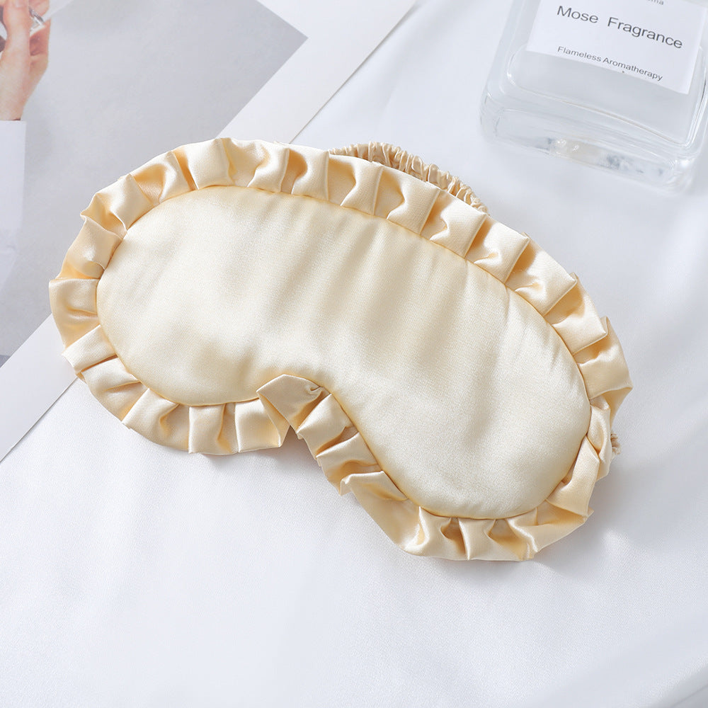 Satin-glänzende Augenmaske für Damen mit ergonomischer Kontur, Rüschenrand und weicher Polsterung Skanto