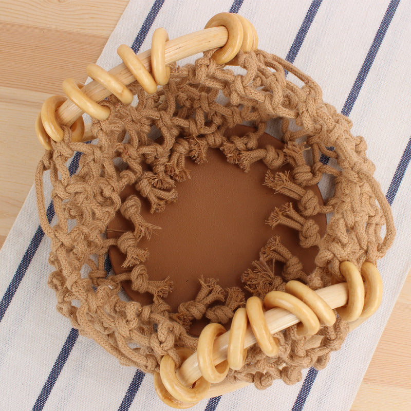 Tragetasche mit handgeknüpftem Netzdesign und Holzgriff Skanto