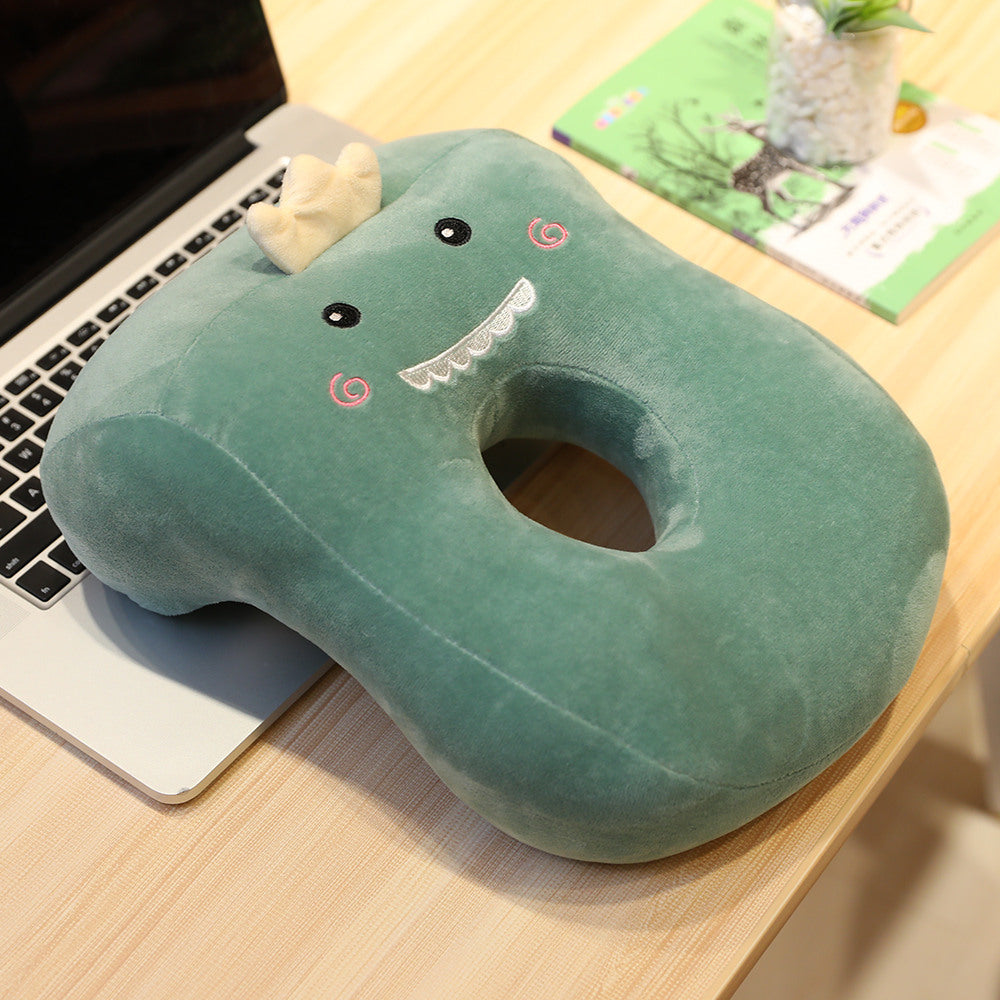 Plüsch-Nackenkissen in Karottenform Skanto