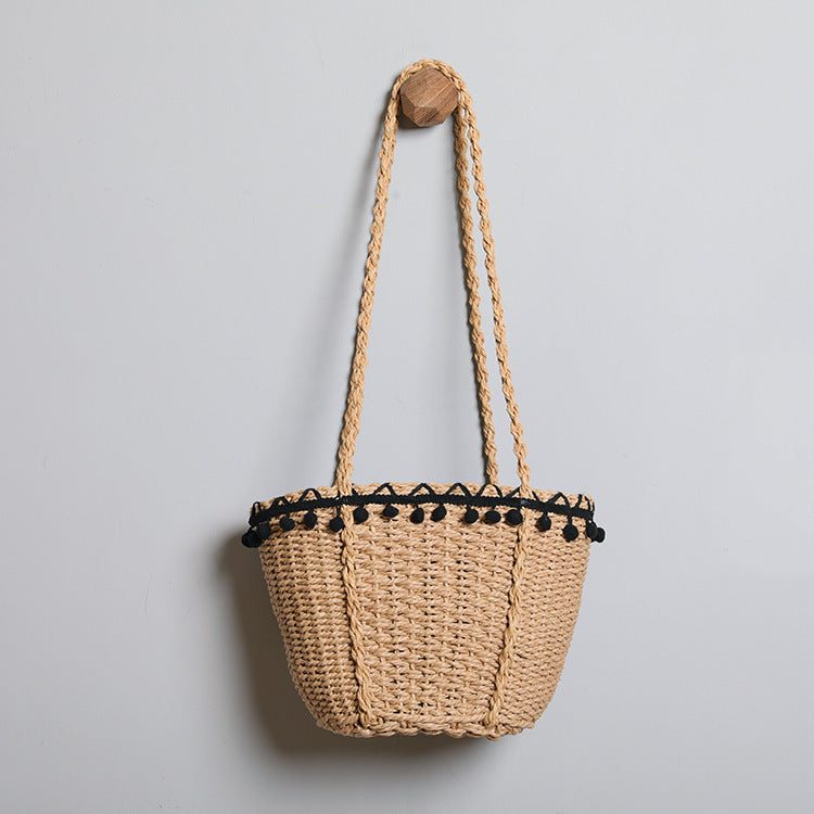 Schöne Strandtasche mit Pompons Skanto