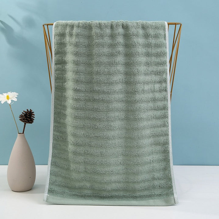 Hochwertiges Frottee-Badetuch mit eleganter Textur Skanto