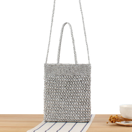 Schultertaschen aus handgeknüpftem Naturmaterial mit feiner Textur Skanto