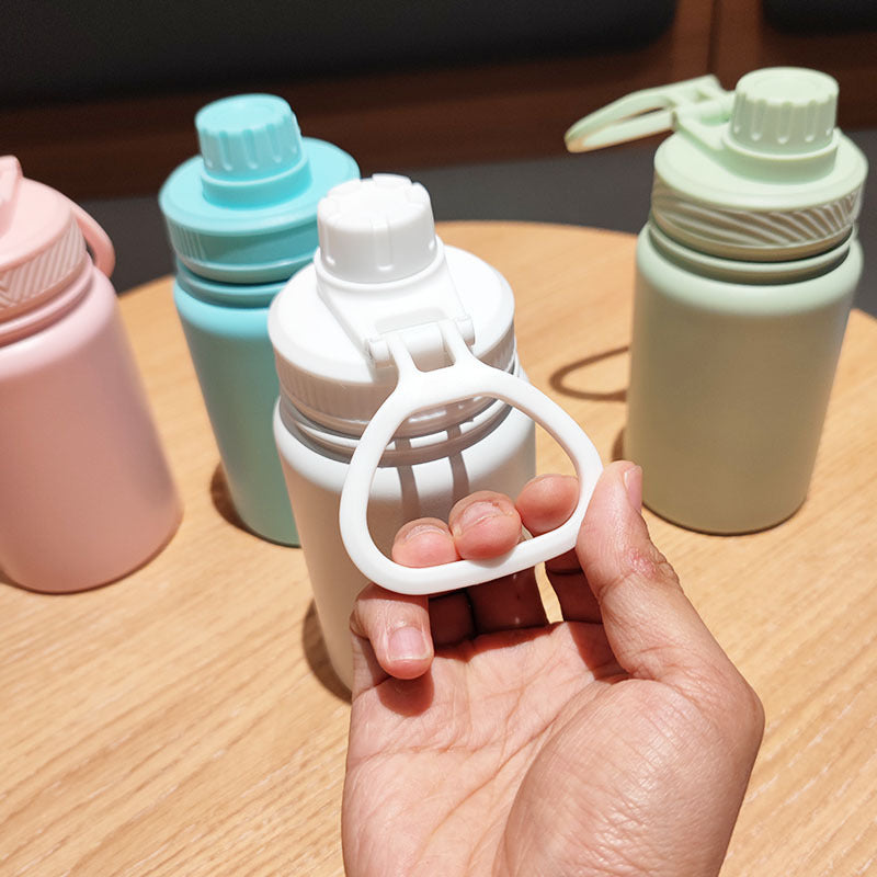 Skanto Isolierte Trinkflasche für Frauen mit ergonomischem Griff Skanto
