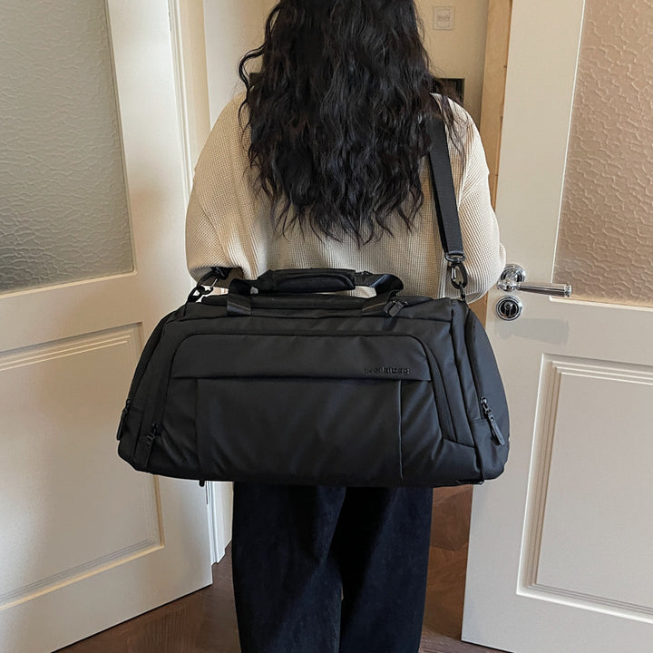 Sportliche Reisetasche mit mehreren praktischen Fächern Skanto