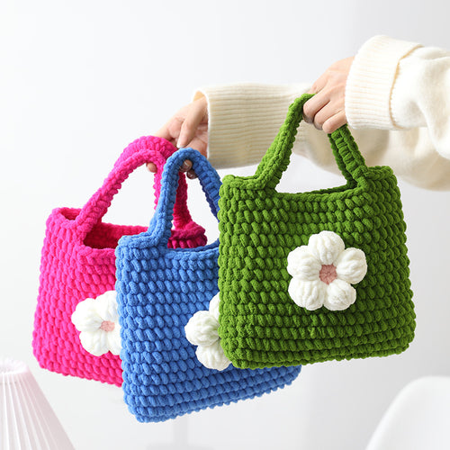 Handgefertigte Baumwolltasche mit Blumenapplikation Skanto