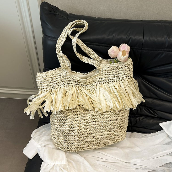 Elegante Strohtasche mit Fransen-Details Skanto