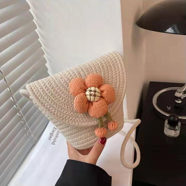 Handtasche mit 3D-Blumenapplikation Skanto